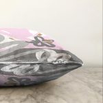 - Sonil-K-7901-Gorsel3 - Realhomes  Renkli Zemin Üzerinde Soyut Çizimli Kalp Desenli Modern Raşel Kadife Yastık Kırlent Kılıfı Realhomes