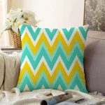 - Sonil-K-7909-Gorsel1 - Realhomes Renkli Zemin Üzerinde Geometrik Zigzag Desenli Modern Raşel Kadife Yastık Kırlent Kılıfı Realhomes