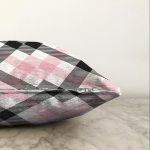 - Sonil-K-7923-Gorsel3 - Realhomes  Beyaz Zeminli Siyah Ekose Desenli Dijital Baskılı Modern Raşel Kadife Yastık Kırlent Kılıfı Realhomes