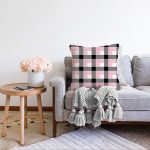 - Sonil-K-7924-Gorsel2 - Realhomes Beyaz Zeminli Siyah Ekose Desenli Dijital Baskılı Modern Raşel Kadife Yastık Kırlent Kılıfı Realhomes