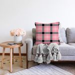 - Sonil-K-7928-Gorsel2 - Realhomes Renkli Pastel Zemin Üzerinde Siyah Ekose Desenli Modern Raşel Kadife Yastık Kırlent Kılıfı Realhomes