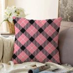 - Sonil-K-7933-Gorsel1 - Realhomes Renkli Pastel Zemin Üzerinde Siyah Ekose Desenli Modern Raşel Kadife Yastık Kırlent Kılıfı Realhomes