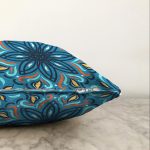 - Sonil-K-7936-Gorsel3 - Realhomes Renkli Zemin Üzerinde Çini Desenli Dijital Baskılı Modern Raşel Kadife Yastık Kırlent Kılıfı Realhomes