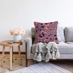 - Sonil-K-7951-Gorsel2 - Realhomes Renkli Zemin Üzerinde Pastel Renkli Puantiye Desenli Raşel Kadife Yastık Kırlent Kılıfı Realhomes