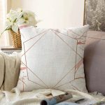 Beyaz Zeminli Modern Mermer Desenli Dijital Baskılı Modern Raşel Kadife Yastık Kırlent Kılıfı Realhomes