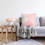 - Sonil-K-7967-Gorsel2 - Realhomes  Pastel Zeminli Geometrik Desenli Dijital Baskılı Modern Raşel Kadife Yastık Kırlent Kılıfı Realhomes