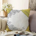 Gold Zemin Üzerinde Beyaz Gül Motifli Dijital Baskılı Modern Raşel Kadife Yastık Kırlent Kılıfı Realhomes