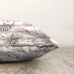 - Sonil-K-7995-Gorsel3 - Realhomes Beyaz Zemin Üzerinde Gold Detaylı Yaprak Desenli Modern Raşel Kadife Yastık Kırlent Kılıfı Realhomes