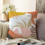 - Sonil-K-8030-Gorsel1 - Realhomes  Beyaz Zemin Üzerinde Pastel Renkli Yaprak Desenli Modern Raşel Kadife Yastık Kırlent Kılıfı Realhomes