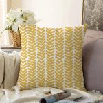 - Sonil-K-8036-Gorsel1 - Realhomes  Beyaz Zemin Üzerinde Renkli Geometrik Desenli Dijital Baskılı Modern Raşel Kadife Yastık Kılıfı Realhomes