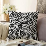 Siyah Zeminli Beyaz Geometrik Desenli Dijital Baskılı Modern Raşel Kadife Yastık Kırlent Kılıfı Realhomes