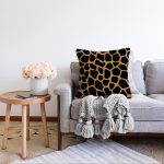 Renkli Zeminli Geometrik Desenli Dijital Baskılı Modern Raşel Kadife Yastık Kırlent Kılıfı Realhomes