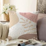 - Sonil-K-8048-Gorsel1 - Realhomes Beyaz Zemin Üzerinde Pastel Renkli Yaprak Desenli Modern Raşel Kadife Yastık Kırlent Kılıfı Realhomes