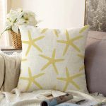 - Sonil-K-8083-Gorsel1 - Realhomes  Renkli Zeminli Deniz Yıldızı Desenli Dijital Baskılı Modern Raşel Kadife Yastık Kırlent Kılıfı Realhomes