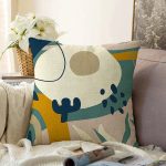 Renkli Zemin Üzerinde Yaprak Desenli Dijital Baskılı Modern Raşel Kadife Yastık Kırlent Kılıfı Realhomes