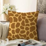 - Sonil-K-8101-Gorsel1 - Realhomes Renkli Zeminli Geometrik Desenli Dijital Baskılı Modern Raşel Kadife Yastık Kırlent Kılıfı Realhomes