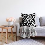 - Sonil-K-8111-Gorsel2 - Realhomes  Renkli Zeminli Geometrik Desenli Dijital Baskılı Modern Raşel Kadife Yastık Kırlent Kılıfı Realhomes