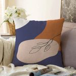 Pastel Zemin Üzerinde Onedraw Çizimli Yaprak Desenli Raşel Kadife Yastık Kırlent Kılıfı Realhomes