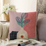 Pastel Zemin Üzerinde Yaprak Desenli Dijital Baskılı Modern Raşel Kadife Yastık Kırlent Kılıfı Realhomes