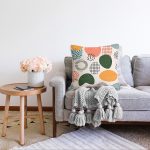 - Sonil-K-8162-Gorsel2 - Realhomes  Beyaz Zeminli Geometrik Desenli Dijital Baskılı Modern Raşel Kadife Yastık Kırlent Kılıfı Realhomes