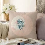 - Sonil-K-8168-Gorsel1 - Realhomes Pastel Zemin Üzerinde Yaprak Desenli Dijital Baskılı Modern Raşel Kadife Yastık Kırlent Kılıfı Realhomes