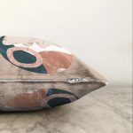 Pastel Zeminli Geometrik Desenli Dijital Baskılı Modern Raşel Kadife Yastık Kırlent Kılıfı Realhomes