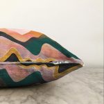 - Sonil-K-8184-Gorsel3 - Realhomes  Renkli Zeminli Geometrik Desenli Dijital Baskılı Modern Raşel Kadife Yastık Kırlent Kılıfı Realhomes