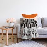 - Sonil-K-8187-Gorsel2 - Realhomes  Renkli Zeminli Geometrik Desenli Dijital Baskılı Modern Raşel Kadife Yastık Kırlent Kılıfı Realhomes