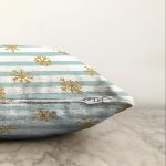 - Sonil-K-8208-Gorsel3 - Realhomes Beyaz Zemin Üzerinde Renkli Çizgili Gold Detaylı Kartanesi Desenli Raşel Kadife Kırlent Kılıfı Realhomes