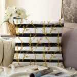 - Sonil-K-8227-Gorsel1 - Realhomes Beyaz Zemin Üzerinde Siyah Çizgili Gold Detaylı Yaprak Desenli Raşel Kadife Kırlent Kılıfı Realhomes