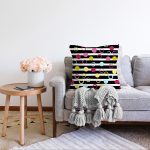 Beyaz Zeminüzerinde Yatay Çizgili Renkli Puantiyeli Raşel Kadife Yastık Kırlent Kılıfı Realhomes