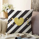 - Sonil-K-8241-Gorsel1 - Realhomes  Beyaz Zemin Üzerinde Siyah Yatay Çizgili Gold Detaylı Kalp Desenli Raşel Kadife Kırlent Kılıfı Realhomes