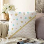 - Sonil-K-8258-Gorsel1 - Realhomes  Renkli Zeminli Geometrik Desenli Dijital Baskılı Modern Raşel Kadife Yastık Kırlent Kılıfı Realhomes