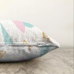 - Sonil-K-8270-Gorsel3 - Realhomes  Beyaz Zemin Üzerinde Renkli Geometrik Desenli Dijital Baskılı Modern Raşel Kadife Yastık Kılıfı Realhomes