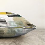 - Sonil-K-8273-Gorsel3 - Realhomes  Beyaz Zemin Üzerinde Renkli Çizgili Geometrik Desenli Raşel Kadife Yastık Kırlent Kılıfı Realhomes