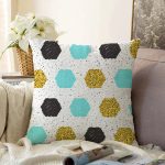 - Sonil-K-8289-Gorsel1 - Realhomes Beyaz Zemin Üzerinde Gold Detaylı Geometrik Desenli Raşel Kadife Yastık Kırlent Kılıfı Realhomes