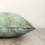 - Sonil-K-8306-Gorsel3 - Realhomes  Pastel Zemin Üzerinde Ananas Desenli Dijital Baskılı Modern Raşel Kadife Yastık Kırlent Kılıfı Realhomes