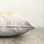 Renkli Zeminli Soyut Mermer Desenli Dijital Baskılı Modern Raşel Kadife Yastık Kırlent Kılıfı Realhomes