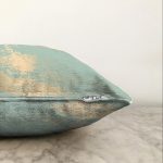 Renkli Zeminli Soyut Mermer Desenli Dijital Baskılı Modern Raşel Kadife Yastık Kırlent Kılıfı Realhomes