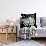 - Sonil-K-8323-Gorsel2 - Realhomes  Siyah Zemin Üzerinde Yaprak Desenli Dijital Baskılı Modern Raşel Kadife Yastık Kırlent Kılıfı Realhomes