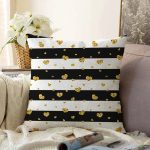 - Sonil-K-8325-Gorsel1 - Realhomes Beyaz Zemin Üzerinde Gold Detaylı Kalp Desenli Modern Raşel Kadife Yastık Kırlent Kılıfı Realhomes