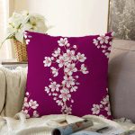 - Sonil-K-8368-Gorsel1 - Realhomes Bordo Zemin Üzerinde Beyaz Rengarenk Çiçek Desenli Modern Raşel Kadife Yastık Kırlent Kılıfı Realhomes