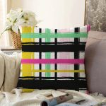 - Sonil-K-8370-Gorsel1 - Realhomes  Beyaz Zemin Üzerinde Renkli Ekose Desenli Raşel Kadife Yastık Kırlent Kılıfı Realhomes