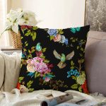 - Sonil-K-8426-Gorsel1 - Realhomes Siyah Zemin Üzerinde Çiçek Desenli Kuş Figurlu Modern Raşel Kadife Yastık Kırlent Kılıfı Realhomes