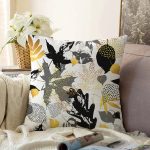 - Sonil-K-8438-Gorsel1 - Realhomes  Beyaz Zemin Üzerinde Gold Detaylı Yaprak Desenli Modern Raşel Kadife Yastık Kırlent Kılıfı Realhomes
