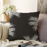 - Sonil-K-8440-Gorsel1 - Realhomes  Siyah Zemin Üzerinde Beyaz Yaprak Desenli Raşel Kadife Yastık Kırlent Kılıfı Realhomes