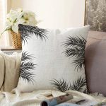 - Sonil-K-8444-Gorsel1 - Realhomes  Beyaz Zemin Üzerinde Siyah Yaprak Desenli Raşel Kadife Yastık Kırlent Kılıfı Realhomes