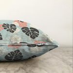 - Sonil-K-8452-Gorsel3 - Realhomes  Renkli Zeminli Siyah Yaprak Desneli Dijital Baskılı Modern Raşel Kadife Yastık Kırlent Kılıfı Realhomes