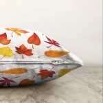 Beyaz Zemin Üzerinde Renki Sonbahar Yaprak Desenli Modern Raşel Kadife Yastık Kırlent Kılıfı Realhomes