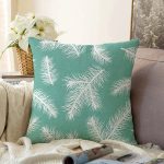 - Sonil-K-8465-Gorsel1 - Realhomes  Renkli Zeminli Beyaz Yaprak Desenli Dijital Baskılı Modern Raşel Kadife Yastık Kırlent Kılıfı Realhomes